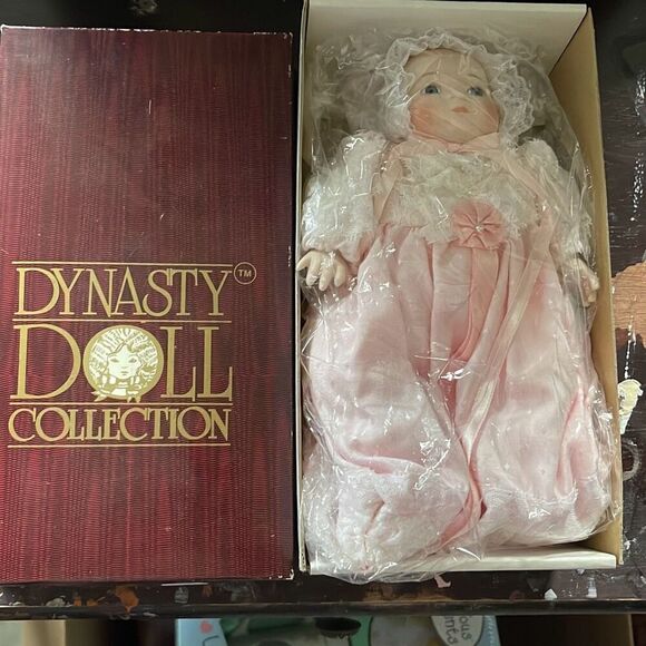 Dynasty Collection Vintage 1988 "Infant Megan" Porcelain Doll Baby In Original B